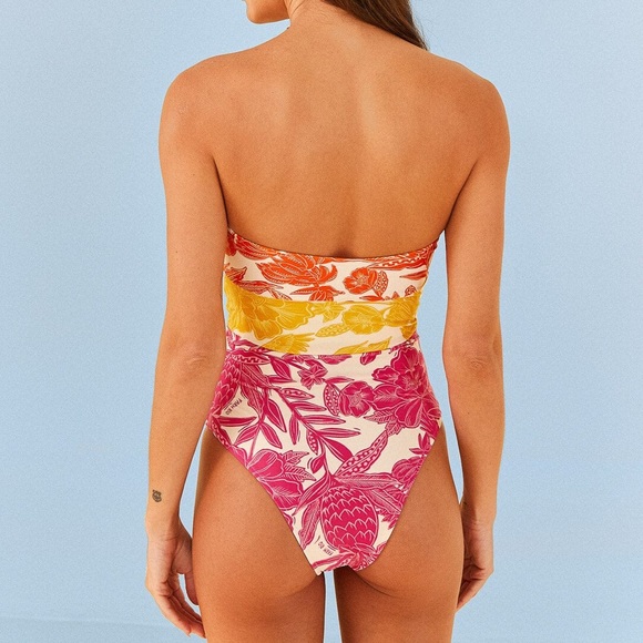 Farm Rio swimsuit - Picture 6 of 7